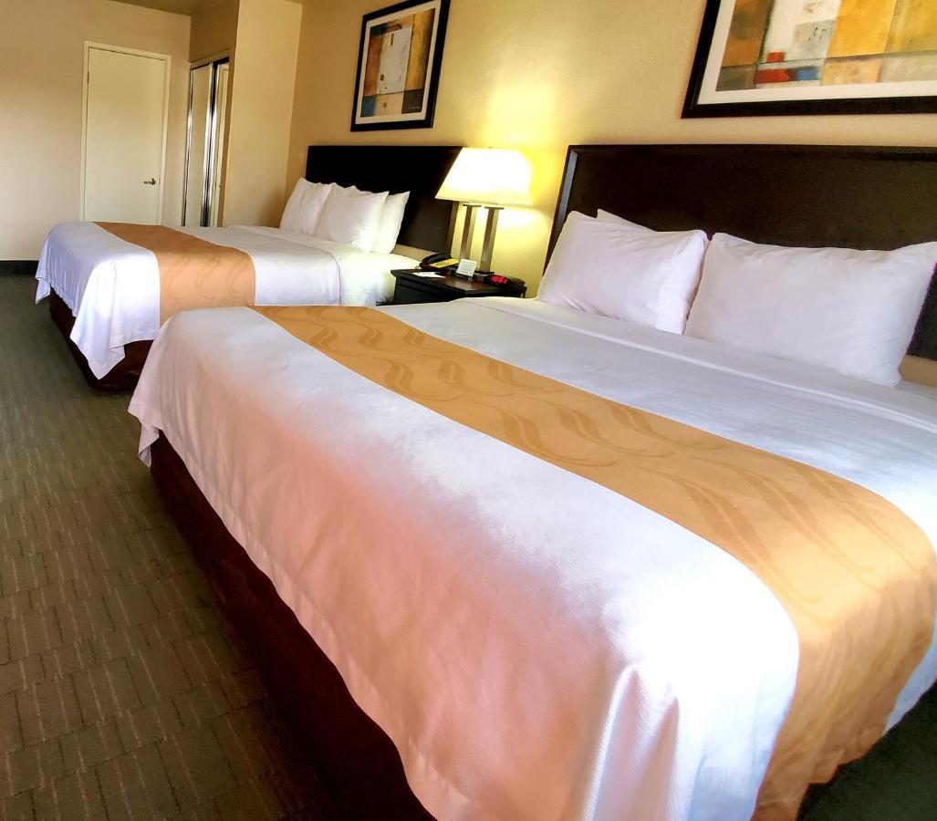 Quality Inn & Suites Anaheim At The Park Exterior foto