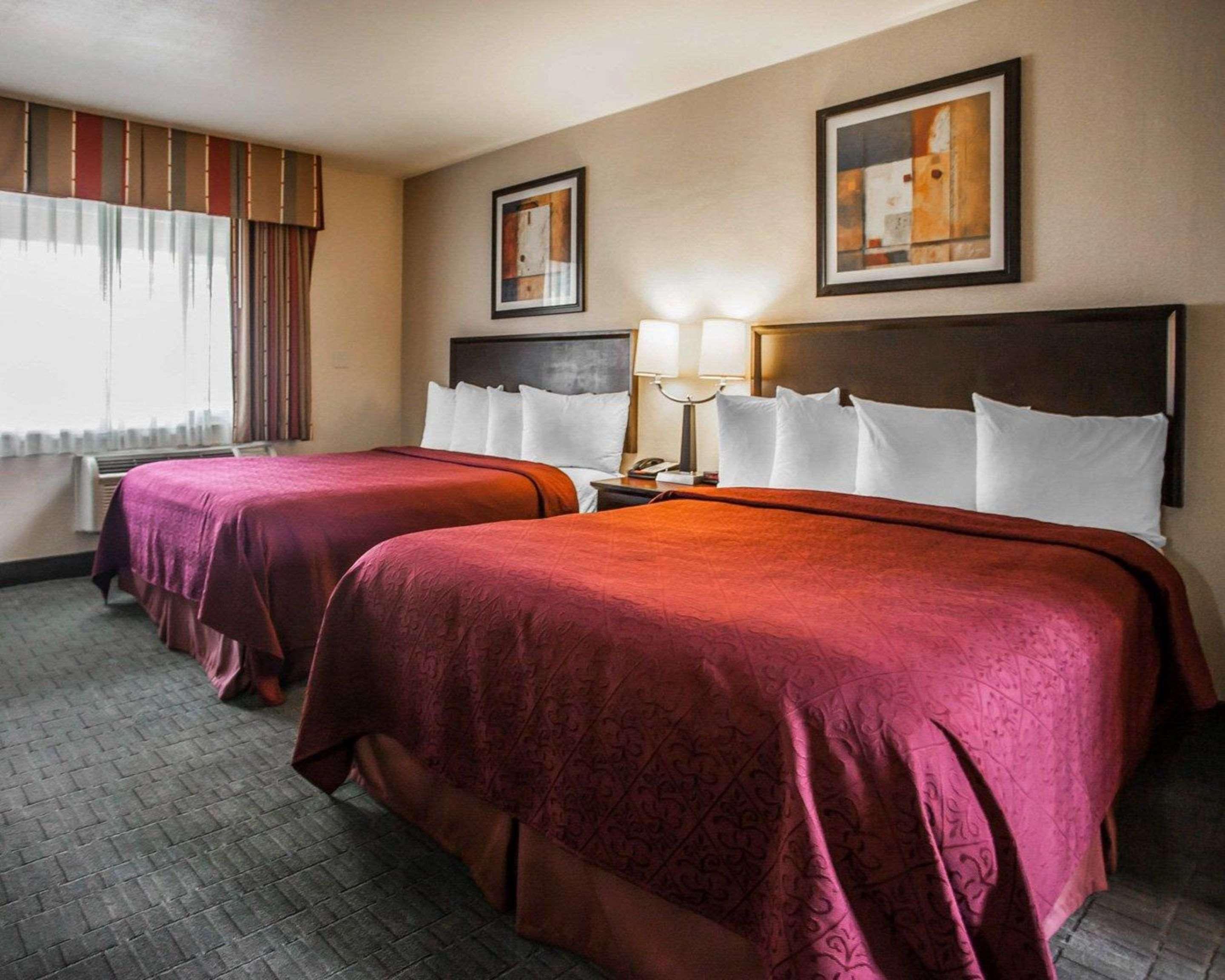 Quality Inn & Suites Anaheim At The Park Exterior foto