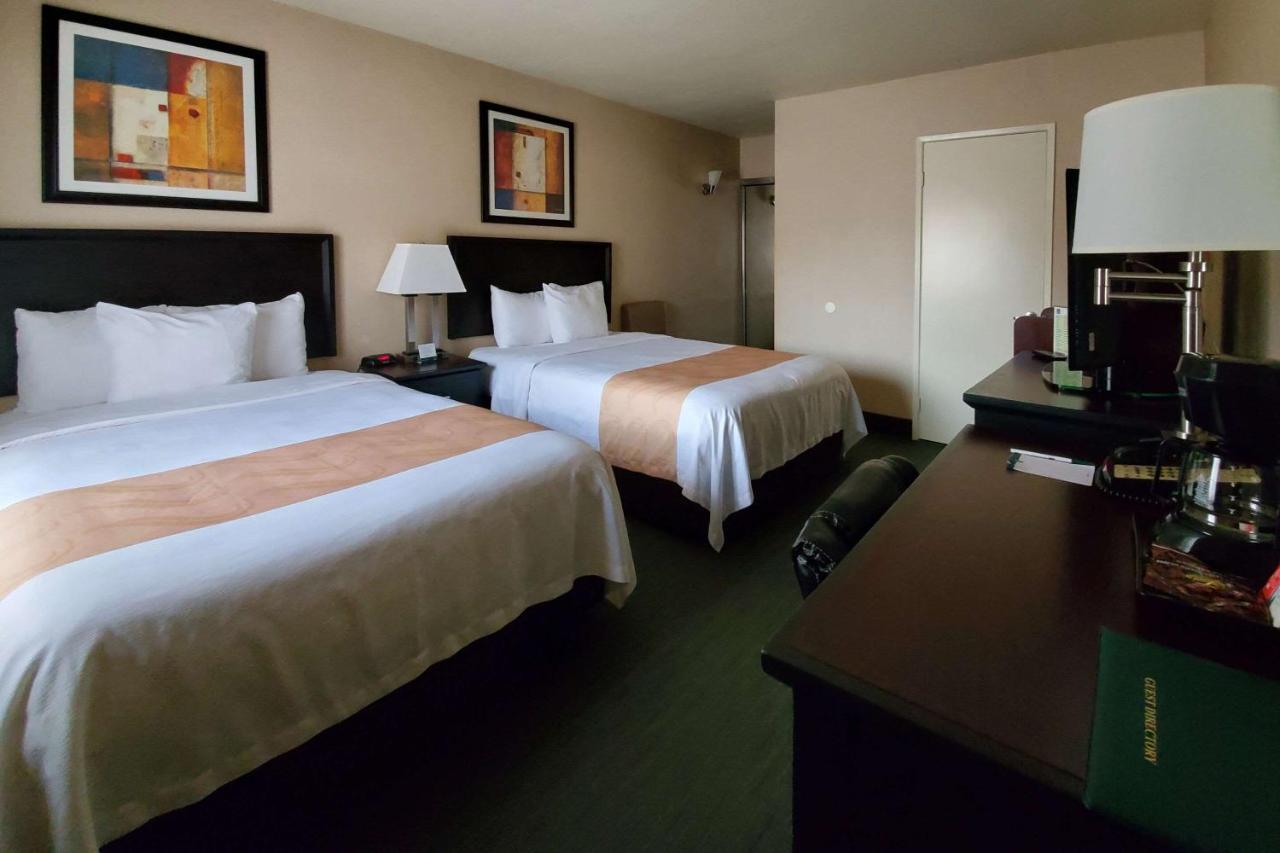 Quality Inn & Suites Anaheim At The Park Exterior foto