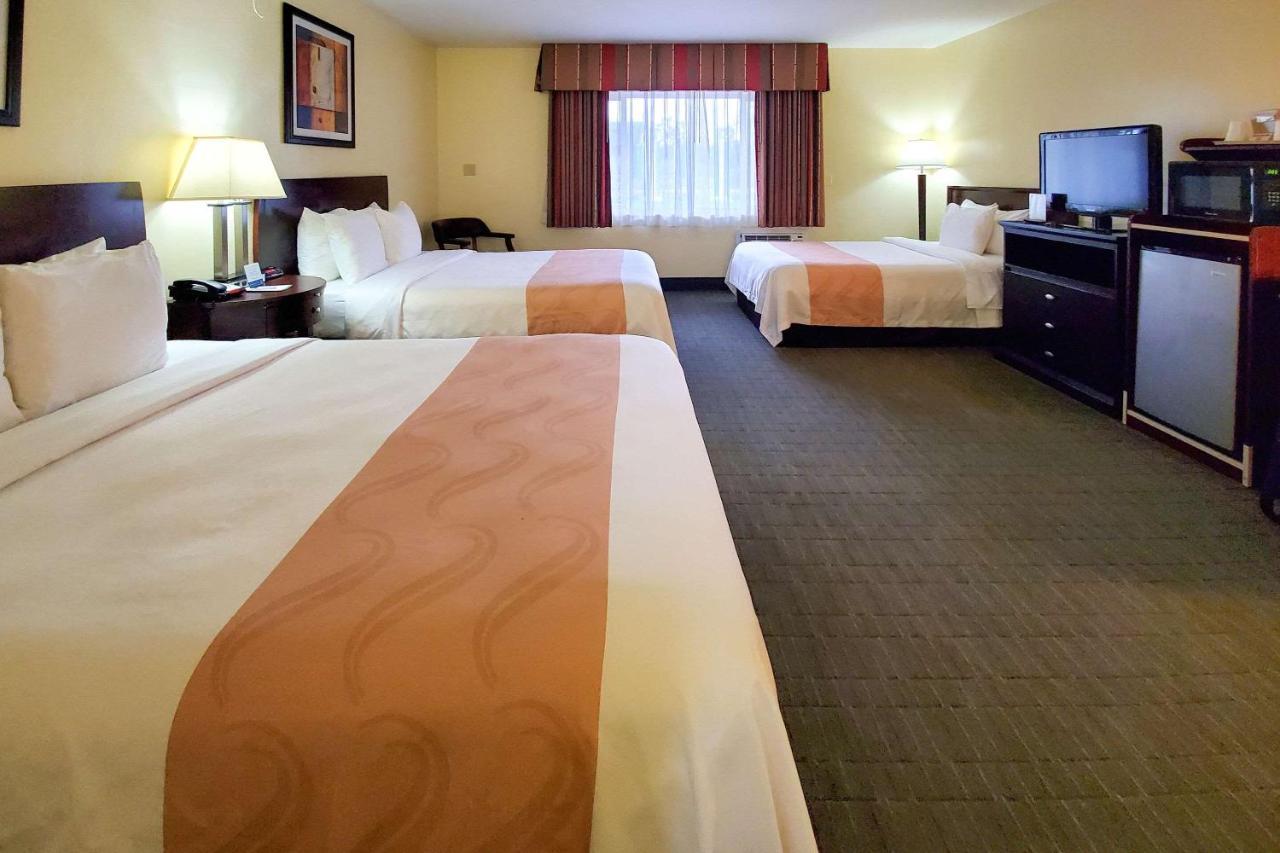 Quality Inn & Suites Anaheim At The Park Exterior foto