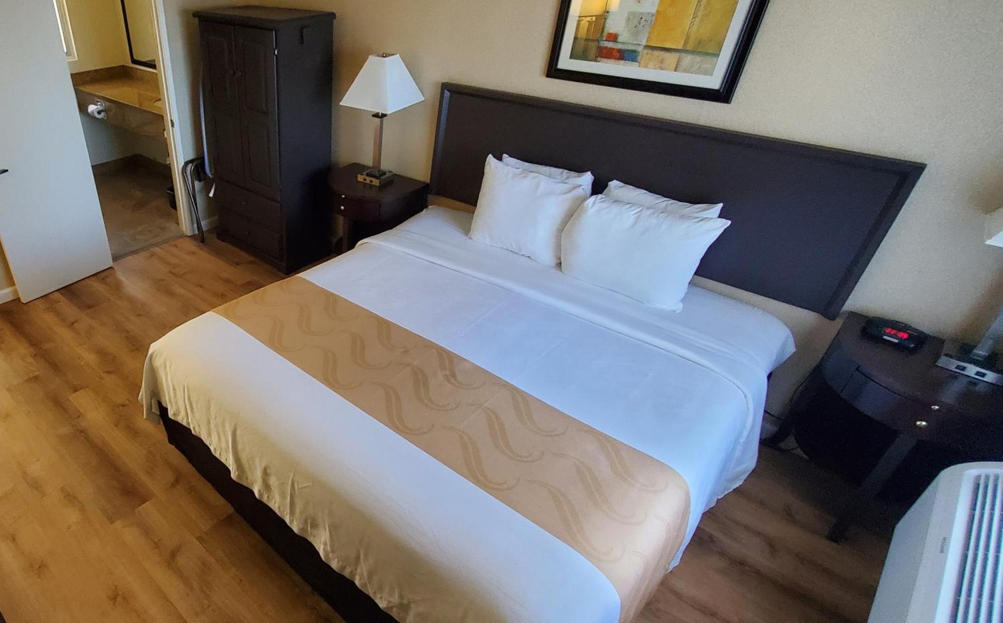 Quality Inn & Suites Anaheim At The Park Exterior foto