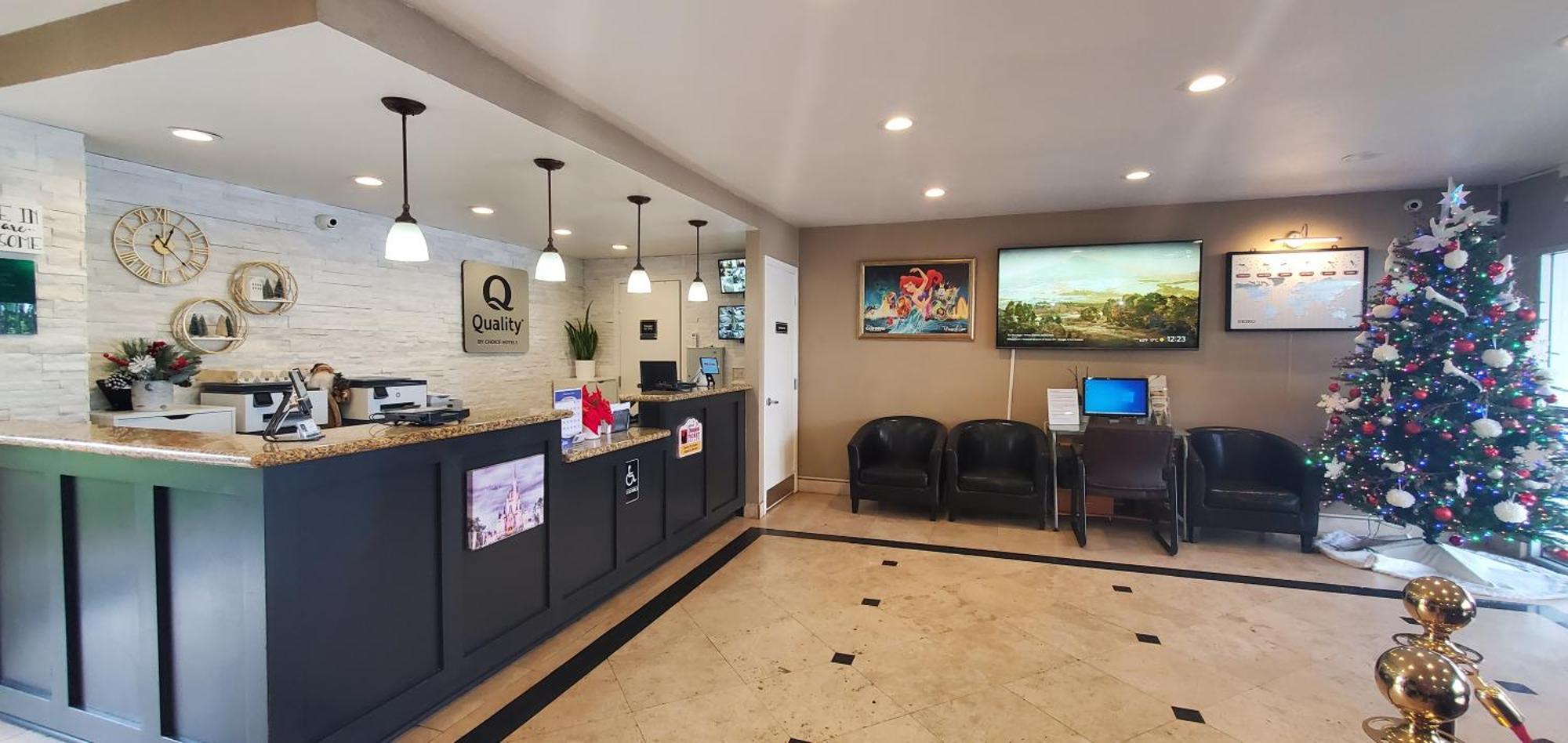 Quality Inn & Suites Anaheim At The Park Exterior foto